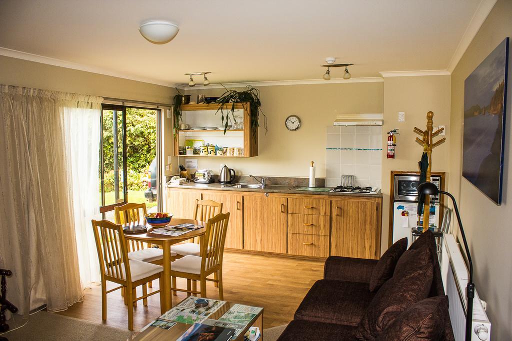 Half-moon Bay Kowhai Lane Lodge חדר תמונה